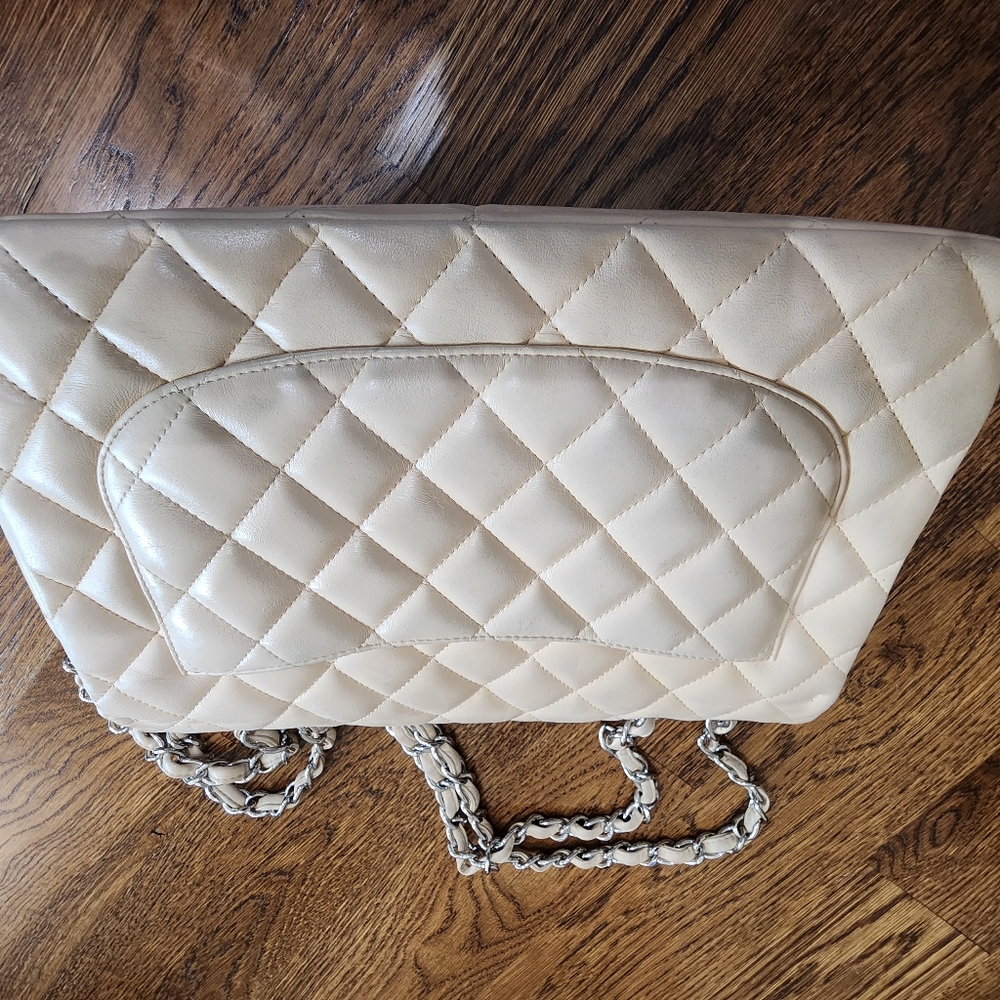 RARE Chanel Cream Lambskin Single Flap - Picture 8 of 13